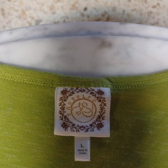 Truself Women's Pull-Over Top NWOT L Green with Sunflowers - Picture 6 of 6